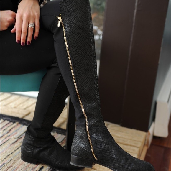 Gorgeous lightly used snake skin Michael Kors boot - Picture 3 of 6